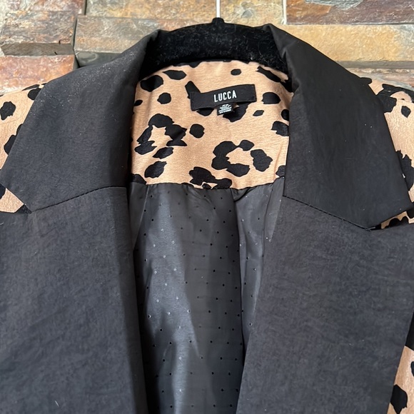 NWOT Lucca satin blazer 🧚🧚 - Picture 3 of 4